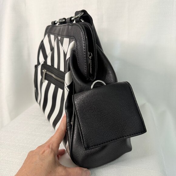 KILLSTAR | Never Trust the Living Cross-body Bag; Double Handle; Faux Leather - Picture 3 of 9